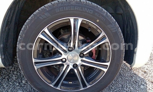 Acheter Occasion Voiture Honda Fit Blanc à Beitbridge, Matabeleland South Acheter Occasion Voiture Honda Fit Blanc à Beitbridge, Matabeleland South