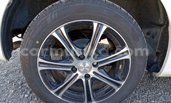 Acheter Occasion Voiture Honda Fit Blanc à Beitbridge, Matabeleland South Acheter Occasion Voiture Honda Fit Blanc à Beitbridge, Matabeleland South