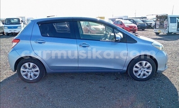 Acheter Occasion Voiture Toyota Vitz Bleu à Beitbridge, Matabeleland South Acheter Occasion Voiture Toyota Vitz Bleu à Beitbridge, Matabeleland South