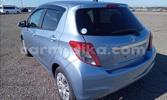 Acheter Occasion Voiture Toyota Vitz Bleu à Beitbridge, Matabeleland South Acheter Occasion Voiture Toyota Vitz Bleu à Beitbridge, Matabeleland South