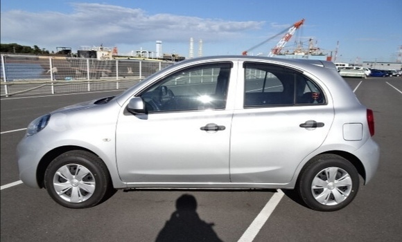 Acheter Occasion Voiture Nissan Micra Gris à Beitbridge, Matabeleland South Acheter Occasion Voiture Nissan Micra Gris à Beitbridge, Matabeleland South