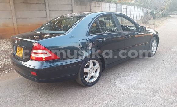 Tenga Tsaru Mercedes‒Benz C–Class Nhema Mota in Alexandra Park in Harare Tenga Tsaru Mercedes‒Benz C–Class Nhema Mota in Alexandra Park in Harare