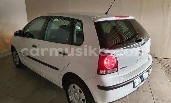 Tenga Tsaru Volkswagen Polo Chena Mota in Beitbridge in Matabeleland South Tenga Tsaru Volkswagen Polo Chena Mota in Beitbridge in Matabeleland South