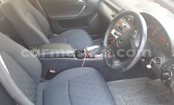 Tenga Tsaru Mercedes‒Benz C–Class Nhema Mota in Alexandra Park in Harare Tenga Tsaru Mercedes‒Benz C–Class Nhema Mota in Alexandra Park in Harare