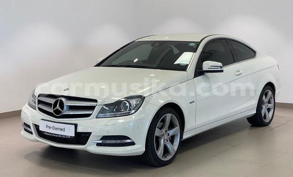 Buy Used Mercedes-Benz C250 coupe White Car in Beitbridge in Matabeleland South