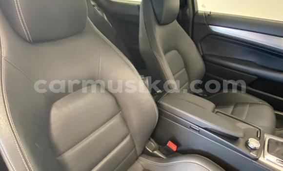 Acheter Occasion Voiture Mercedes-Benz C250 coupe Blanc à Beitbridge, Matabeleland South Acheter Occasion Voiture Mercedes-Benz C250 coupe Blanc à Beitbridge, Matabeleland South