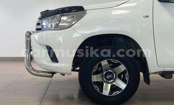 Acheter Occasion Voiture Toyota Hilux Blanc à Beitbridge, Matabeleland South Acheter Occasion Voiture Toyota Hilux Blanc à Beitbridge, Matabeleland South