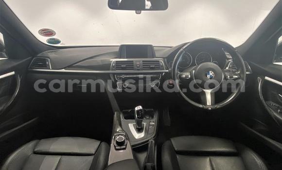 Acheter Occasion Voiture BMW 3–Series Gris à Beitbridge, Matabeleland South Acheter Occasion Voiture BMW 3–Series Gris à Beitbridge, Matabeleland South