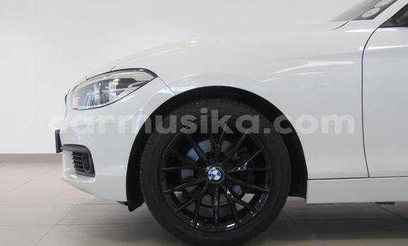 Acheter Occasion Voiture BMW 1-Series Blanc à Beitbridge, Matabeleland South Acheter Occasion Voiture BMW 1-Series Blanc à Beitbridge, Matabeleland South