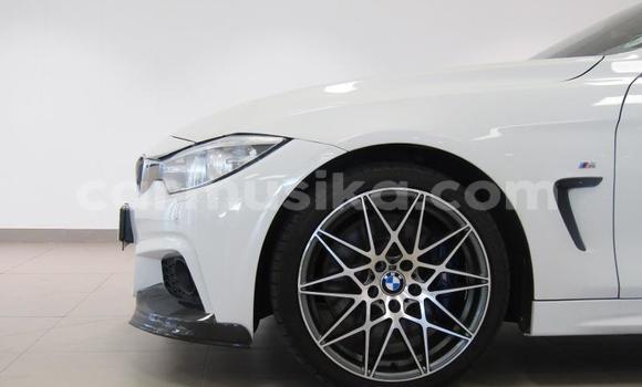 Acheter Occasion Voiture BMW 4-Series Blanc à Beitbridge, Matabeleland South Acheter Occasion Voiture BMW 4-Series Blanc à Beitbridge, Matabeleland South
