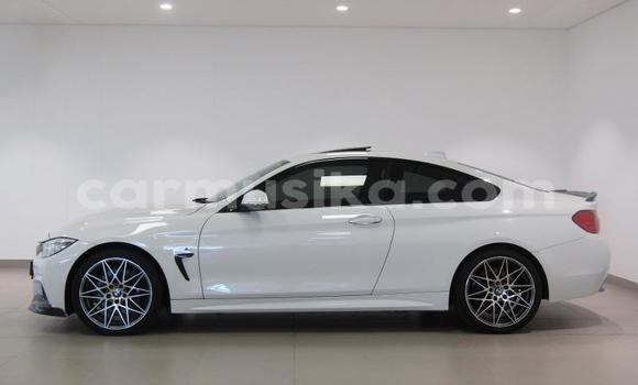 Acheter Occasion Voiture BMW 4-Series Blanc à Beitbridge, Matabeleland South Acheter Occasion Voiture BMW 4-Series Blanc à Beitbridge, Matabeleland South