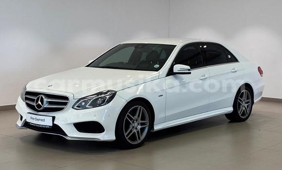 Buy Used Mercedes-Benz E200 White Car in Beitbridge in Matabeleland South Buy Used Mercedes-Benz E200 White Car in Beitbridge in Matabeleland South