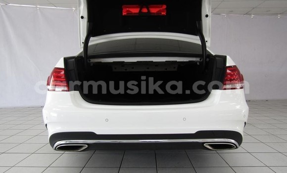 Buy Used Mercedes-Benz E200 White Car in Beitbridge in Matabeleland South Buy Used Mercedes-Benz E200 White Car in Beitbridge in Matabeleland South