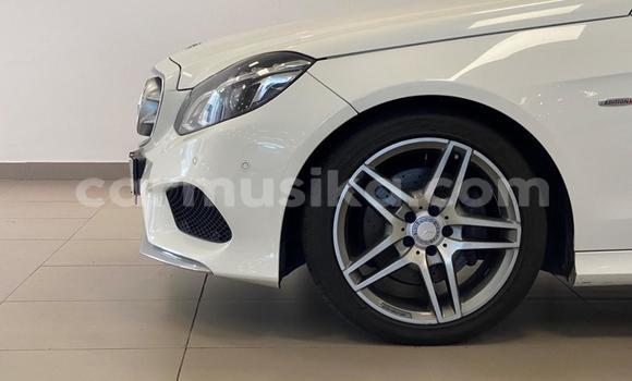 Buy Used Mercedes-Benz E200 White Car in Beitbridge in Matabeleland South Buy Used Mercedes-Benz E200 White Car in Beitbridge in Matabeleland South