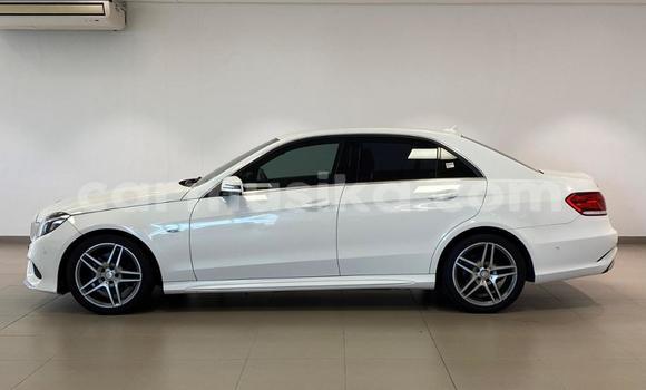 Buy Used Mercedes-Benz E200 White Car in Beitbridge in Matabeleland South Buy Used Mercedes-Benz E200 White Car in Beitbridge in Matabeleland South