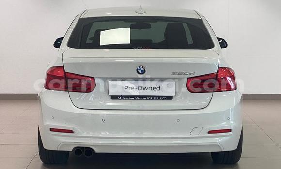 Acheter Occasion Voiture BMW 3–Series Gris à Beitbridge, Matabeleland South Acheter Occasion Voiture BMW 3–Series Gris à Beitbridge, Matabeleland South