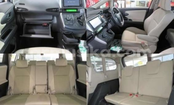 Acheter Occasion Voiture Toyota Wish Noir à Beitbridge, Matabeleland South Acheter Occasion Voiture Toyota Wish Noir à Beitbridge, Matabeleland South