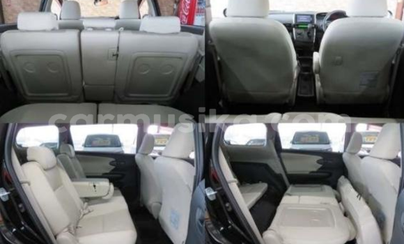 Acheter Occasion Voiture Toyota Wish Noir à Beitbridge, Matabeleland South Acheter Occasion Voiture Toyota Wish Noir à Beitbridge, Matabeleland South