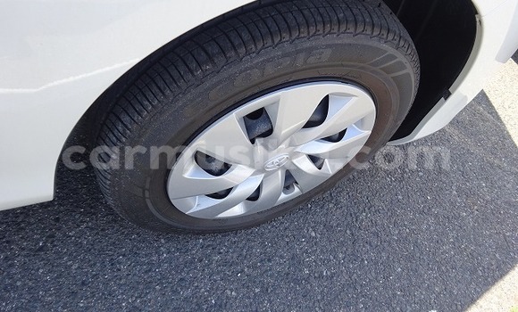 Acheter Import Voiture Toyota Vitz Blanc à Beitbridge, Matabeleland South Acheter Import Voiture Toyota Vitz Blanc à Beitbridge, Matabeleland South