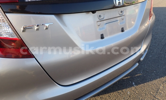 Acheter Import Voiture Honda Fit Gris à Beitbridge, Matabeleland South Acheter Import Voiture Honda Fit Gris à Beitbridge, Matabeleland South
