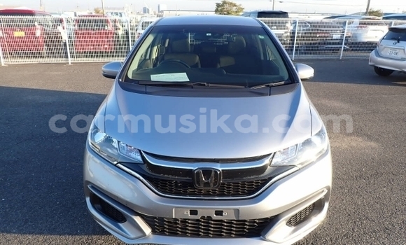 Acheter Import Voiture Honda Fit Gris à Beitbridge, Matabeleland South Acheter Import Voiture Honda Fit Gris à Beitbridge, Matabeleland South