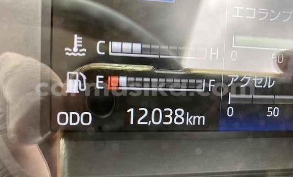 Acheter Import Utilitaire Toyota Dyna Blanc à Beitbridge, Matabeleland South Acheter Import Utilitaire Toyota Dyna Blanc à Beitbridge, Matabeleland South