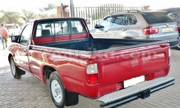 Tenga Tsaru Toyota Hilux Tsvuku Mota in Beitbridge in Matabeleland South Tenga Tsaru Toyota Hilux Tsvuku Mota in Beitbridge in Matabeleland South