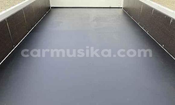 Acheter Import Utilitaire Toyota Dyna Blanc à Beitbridge, Matabeleland South Acheter Import Utilitaire Toyota Dyna Blanc à Beitbridge, Matabeleland South