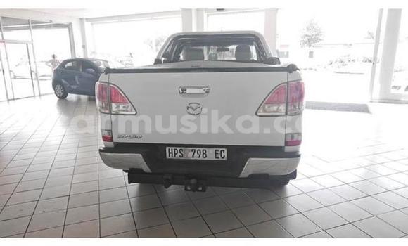 Acheter Occasion Voiture Mazda BT-50 Blanc à Bulawayo, Bulawayo Acheter Occasion Voiture Mazda BT-50 Blanc à Bulawayo, Bulawayo