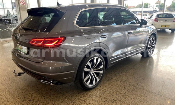 Buy Used Volkswagen Touareg Silver Car in Beitbridge in Matabeleland South Buy Used Volkswagen Touareg Silver Car in Beitbridge in Matabeleland South