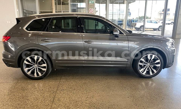 Buy Used Volkswagen Touareg Silver Car in Beitbridge in Matabeleland South Buy Used Volkswagen Touareg Silver Car in Beitbridge in Matabeleland South