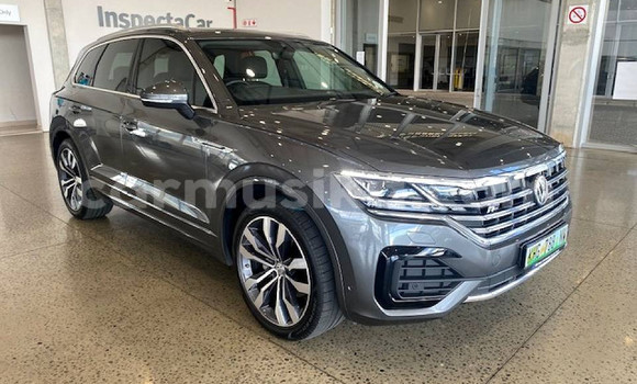 Buy Used Volkswagen Touareg Silver Car in Beitbridge in Matabeleland South Buy Used Volkswagen Touareg Silver Car in Beitbridge in Matabeleland South