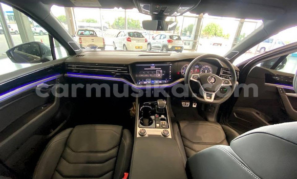 Buy Used Volkswagen Touareg Silver Car in Beitbridge in Matabeleland South Buy Used Volkswagen Touareg Silver Car in Beitbridge in Matabeleland South