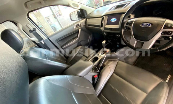 Tenga Tsaru Ford Everest Chena Mota in Beitbridge in Matabeleland South Tenga Tsaru Ford Everest Chena Mota in Beitbridge in Matabeleland South