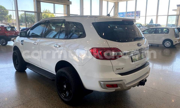 Tenga Tsaru Ford Everest Chena Mota in Beitbridge in Matabeleland South Tenga Tsaru Ford Everest Chena Mota in Beitbridge in Matabeleland South