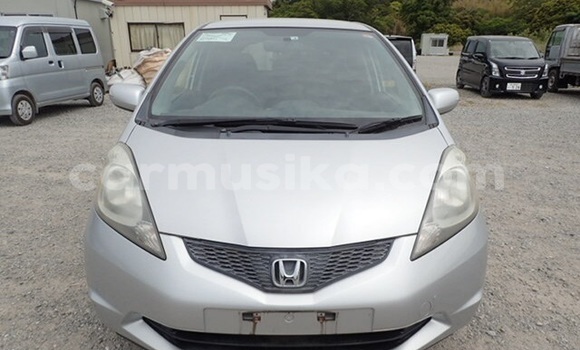 Buy Used Honda Fit Silver Car in Beitbridge in Matabeleland South Buy Used Honda Fit Silver Car in Beitbridge in Matabeleland South