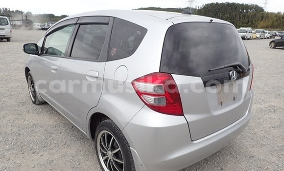 Buy Used Honda Fit Silver Car in Beitbridge in Matabeleland South Buy Used Honda Fit Silver Car in Beitbridge in Matabeleland South