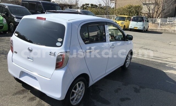 Buy Used Daihatsu MAX White Car in Beitbridge in Matabeleland South Buy Used Daihatsu MAX White Car in Beitbridge in Matabeleland South