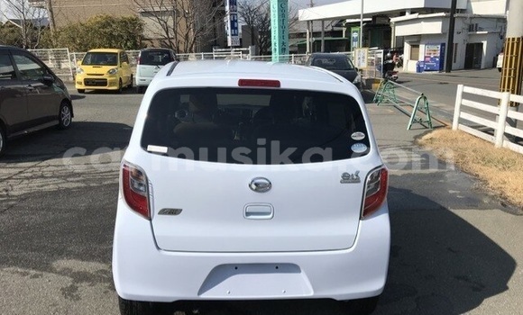 Buy Used Daihatsu MAX White Car in Beitbridge in Matabeleland South Buy Used Daihatsu MAX White Car in Beitbridge in Matabeleland South