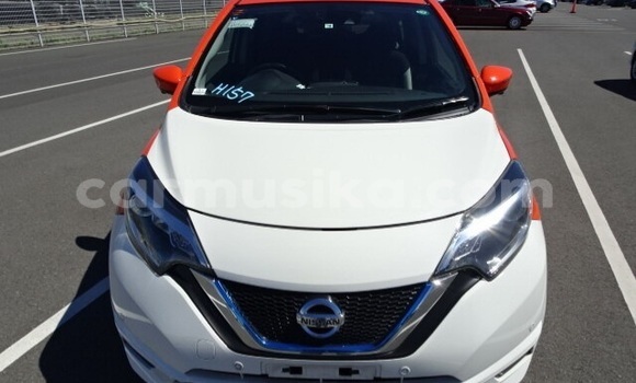 Acheter Occasion Voiture Nissan Note Rouge à Beitbridge, Matabeleland South