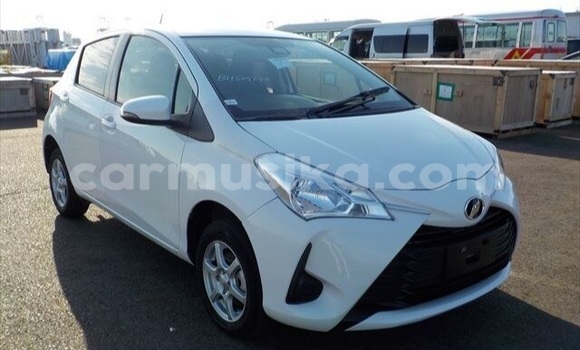 Buy Used Toyota Vitz White Car in Beitbridge in Matabeleland South Buy Used Toyota Vitz White Car in Beitbridge in Matabeleland South