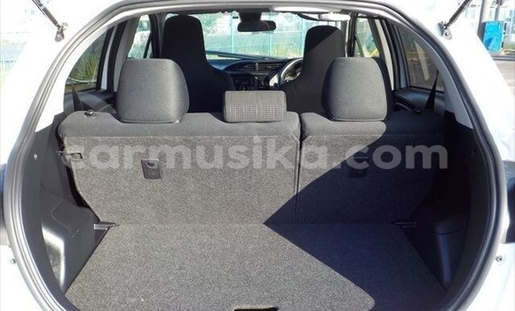 Buy Used Toyota Vitz White Car in Beitbridge in Matabeleland South Buy Used Toyota Vitz White Car in Beitbridge in Matabeleland South