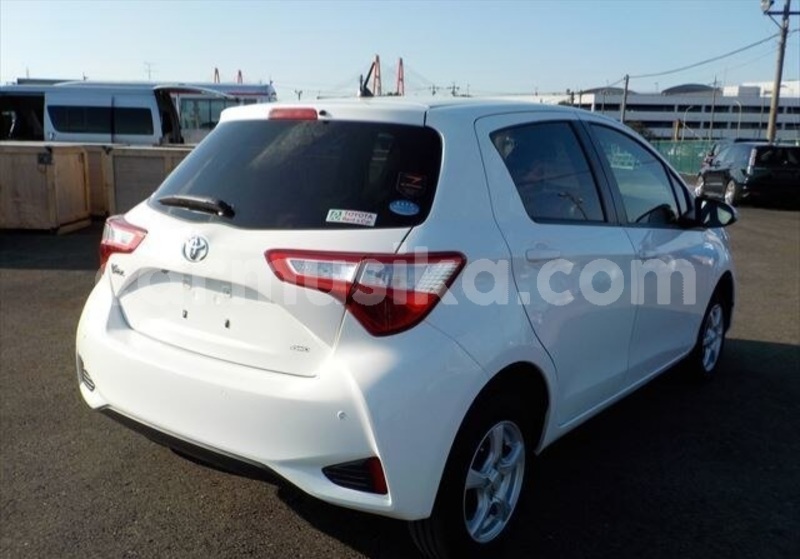 Big with watermark toyota vitz matabeleland south beitbridge 25966