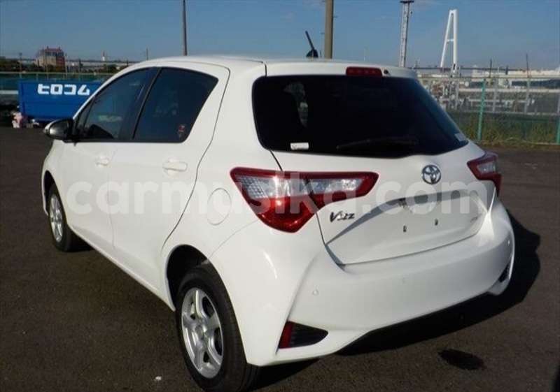 Big with watermark toyota vitz matabeleland south beitbridge 25966