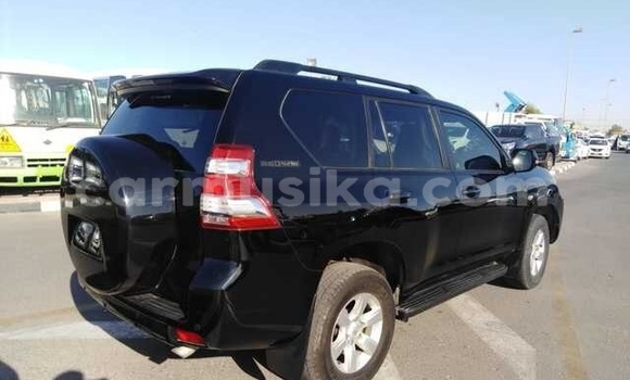 Nunua Ilio tumika Toyota Land Cruiser Prado Nyeusi Gari ndani ya Beitbridge nchini Matabeleland Kusini Nunua Ilio tumika Toyota Land Cruiser Prado Nyeusi Gari ndani ya Beitbridge nchini Matabeleland Kusini