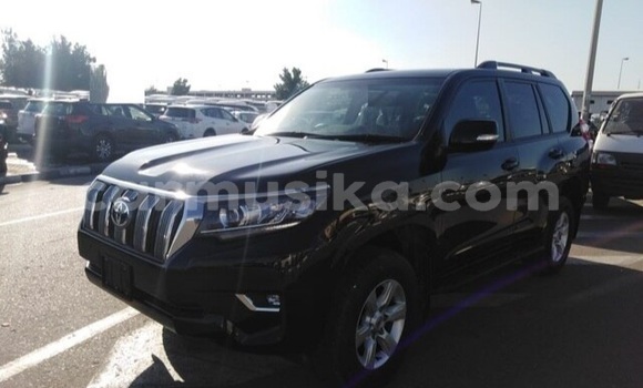 Nunua Ilio tumika Toyota Land Cruiser Prado Nyeusi Gari ndani ya Beitbridge nchini Matabeleland Kusini Nunua Ilio tumika Toyota Land Cruiser Prado Nyeusi Gari ndani ya Beitbridge nchini Matabeleland Kusini