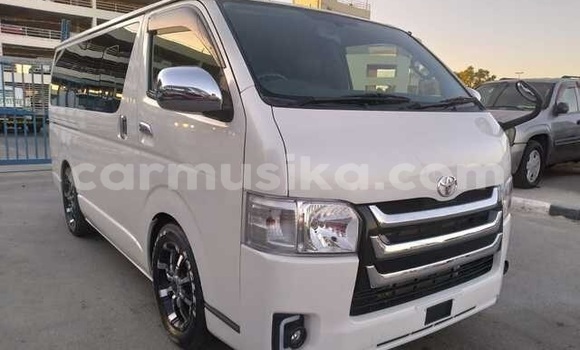 Tenga Tsaru Toyota Hiace Chena Mota in Beitbridge in Matabeleland South Tenga Tsaru Toyota Hiace Chena Mota in Beitbridge in Matabeleland South