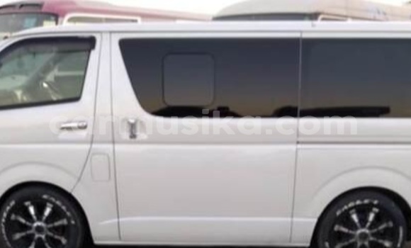 Tenga Tsaru Toyota Hiace Chena Mota in Beitbridge in Matabeleland South Tenga Tsaru Toyota Hiace Chena Mota in Beitbridge in Matabeleland South
