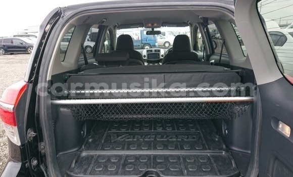 Nunua Ilio tumika Toyota Vanguard Nyeusi Gari ndani ya Beitbridge nchini Matabeleland Kusini Nunua Ilio tumika Toyota Vanguard Nyeusi Gari ndani ya Beitbridge nchini Matabeleland Kusini