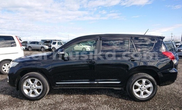 Nunua Ilio tumika Toyota Vanguard Nyeusi Gari ndani ya Beitbridge nchini Matabeleland Kusini Nunua Ilio tumika Toyota Vanguard Nyeusi Gari ndani ya Beitbridge nchini Matabeleland Kusini